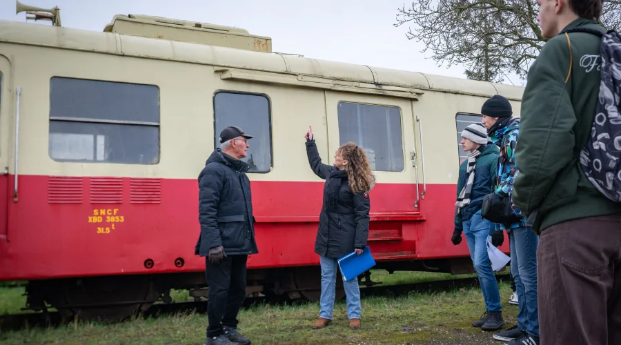Spielerische Reise ins Herz der Schiene